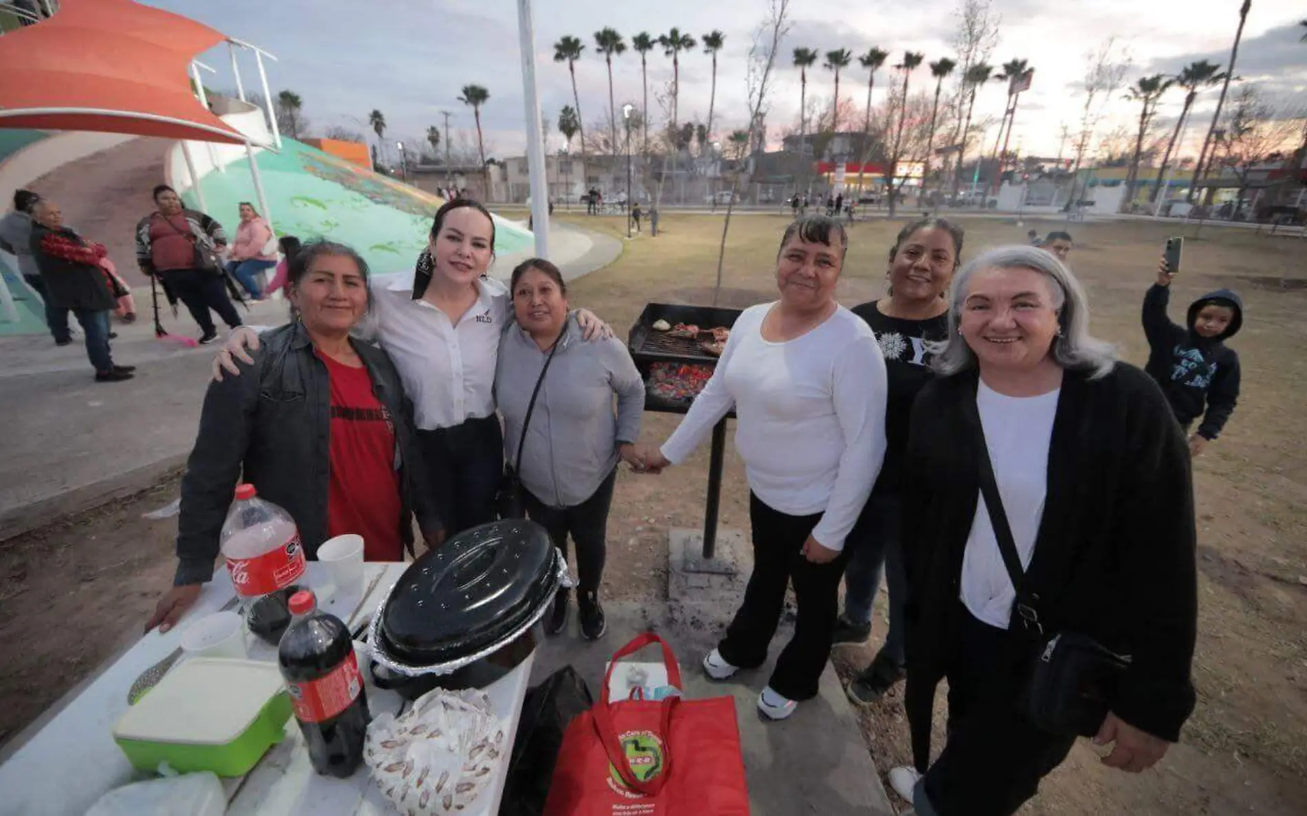 En Nuevo Laredo familias celebran con carne asada reapertura de parque 